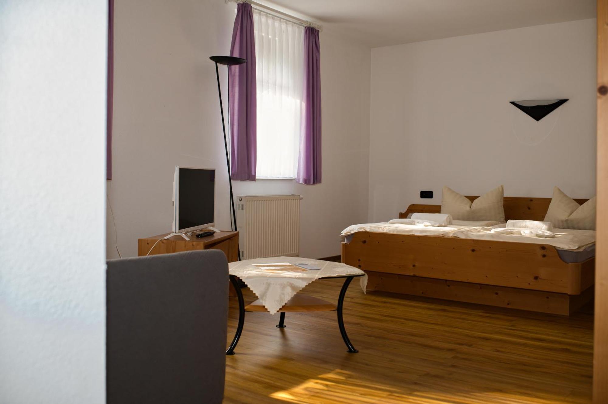 Hotel Waldhaus Romhild Esterno foto