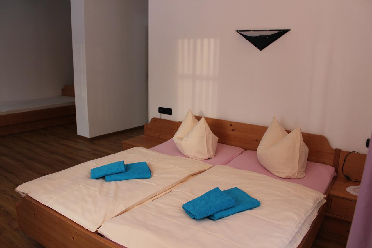 Hotel Waldhaus Romhild Esterno foto